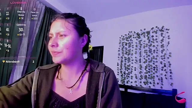 Snapshot of Noellesable chatting on 03-04-25, 03:33 Noellesable online show from 03-04-25, 03:33