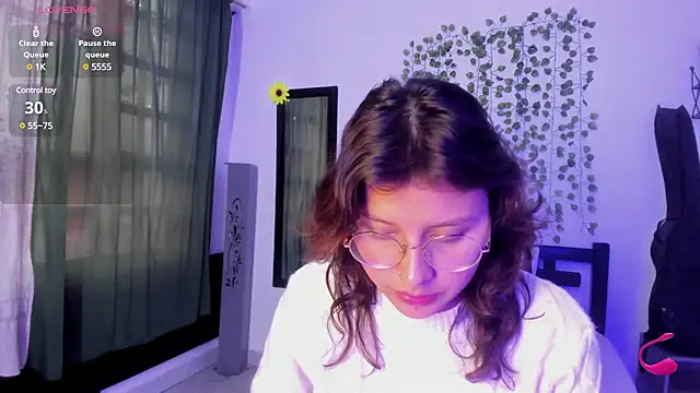 Snapshot of Noellesable chatting on 03-08-25, 07:09 Noellesable online show from 03-08-25, 07:09