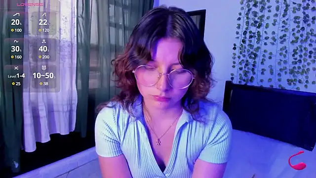 Snapshot of Noellesable chatting on 03-09-25, 06:00 Noellesable online show from 03-09-25, 06:00