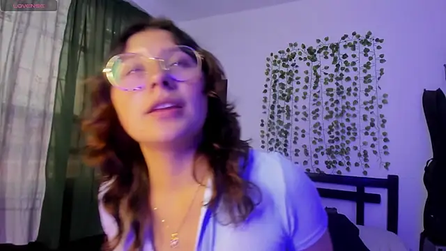 Snapshot of Noellesable chatting on 03-09-25, 09:36 Noellesable online show from 03-09-25, 09:36