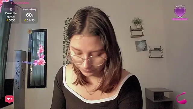 Snapshot of Noellesable chatting on 09-08-25, 05:23 Noellesable online show from 09-08-25, 05:23