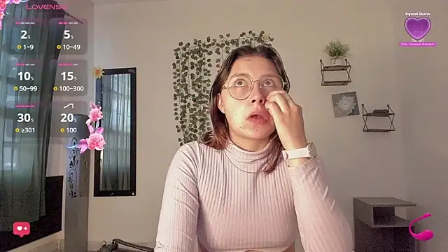 Snapshot of Noellesable chatting on 09-09-25, 05:23 Noellesable online show from 09-09-25, 05:23