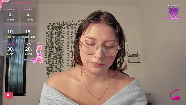 Snapshot of Noellesable chatting on 09-12-25, 05:46 Noellesable online show from 09-12-25, 05:46