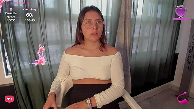 Snapshot of Noellesable chatting on 09-23-25, 05:27 Noellesable online show from 09-23-25, 05:27