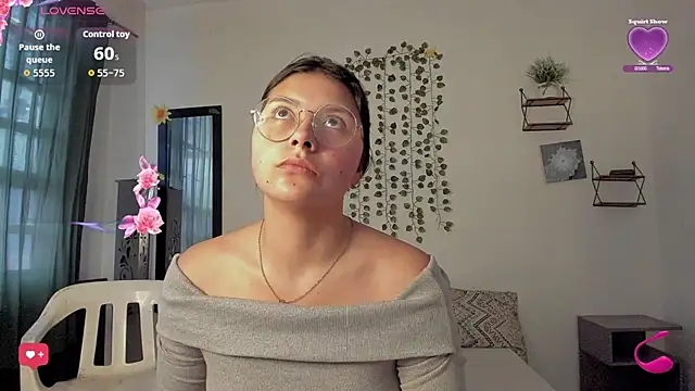 Snapshot of Noellesable chatting on 09-29-25, 05:18 Noellesable online show from 09-29-25, 05:18