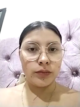 Snapshot of Noellesable chatting on 10-25-25, 08:58 Noellesable online show from 10-25-25, 08:58