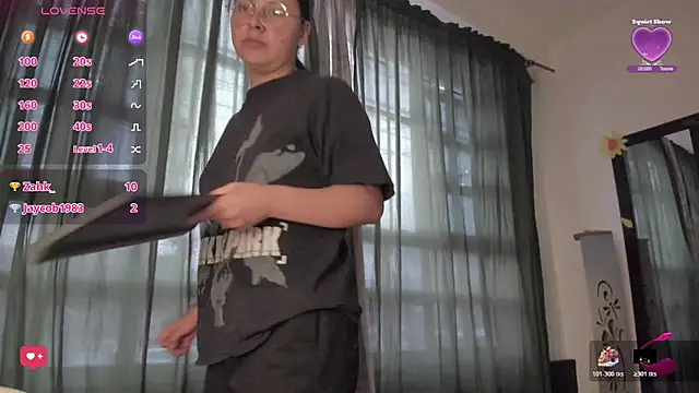 Snapshot of Noellesable chatting on 11-06-25, 05:14 Noellesable online show from 11-06-25, 05:14