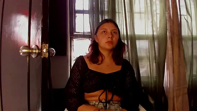 Snapshot of Noellesable chatting on 11-19-25, 05:13 Noellesable online show from 11-19-25, 05:13