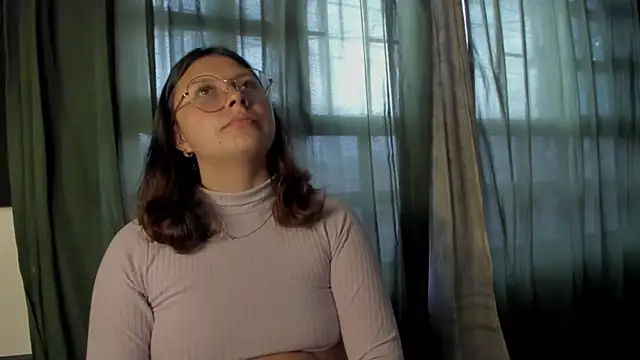 Snapshot of Noellesable chatting on 11-27-25, 05:15 Noellesable online show from 11-27-25, 05:15