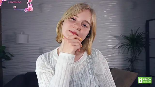 OdelinaFicken online show from 10-22-25, 07:08