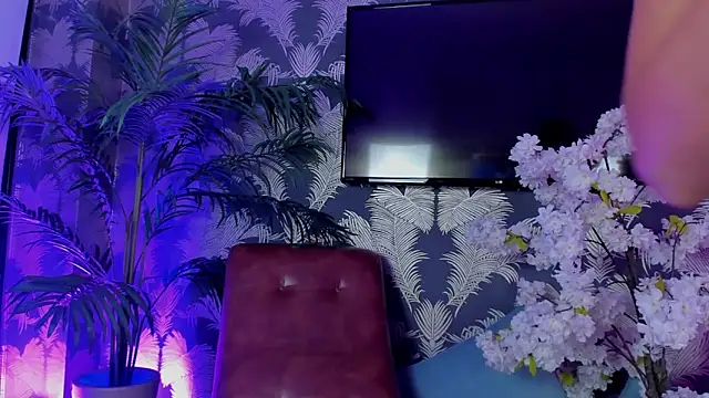 Snapshot of MeganCruzGB chatting on 03-19-25, 11:03 MeganCruzGB online show from 03-19-25, 11:03