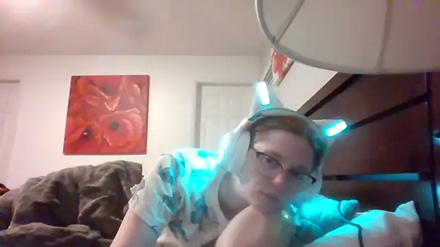 LilyFoxxx online show from 11-14-25, 04:22