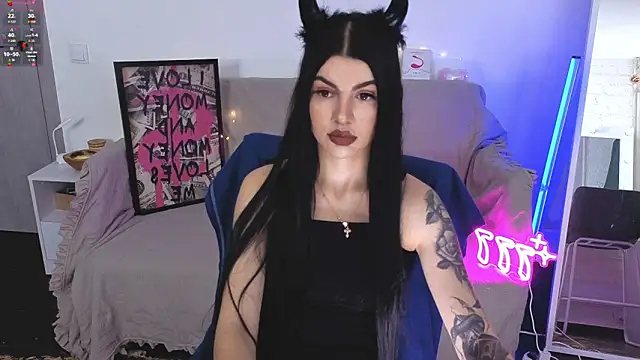 Tiffany lab online show from 10-31-25, 01:45