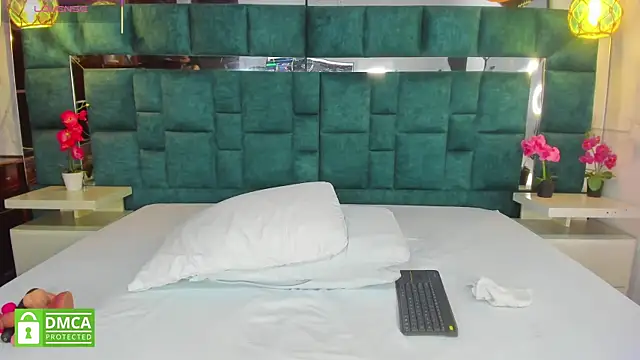 valtira nova online show from 11-04-25, 07:24