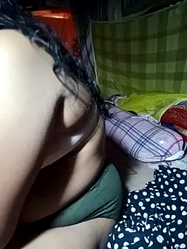 Snapshot of Super-Couple chatting on 03-08-25, 07:38 Super-Couple online show from 03-08-25, 07:38