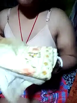 Snapshot of Super-Couple chatting on 03-12-25, 09:02 Super-Couple online show from 03-12-25, 09:02