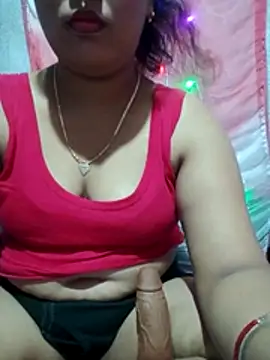 Snapshot of Super-Couple chatting on 11-01-25, 12:29 Super-Couple online show from 11-01-25, 12:29