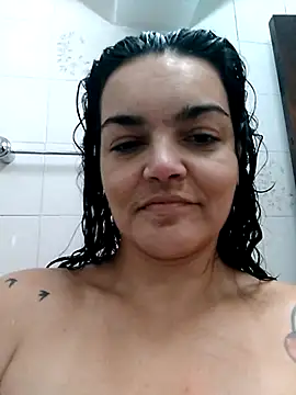 Snapshot of escritorasafada chatting on 02-21-25, 04:05 escritorasafada online show from 02-21-25, 04:05