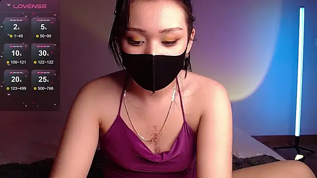 Snapshot of Mellovely chatting on 12-07-24, 02:13 Mellovely online show from 12-07-24, 02:13