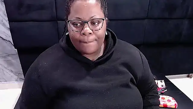 Snapshot of rocio_bbw_ chatting on 09-23-25, 03:42 rocio bbw  online show from 09-23-25, 03:42