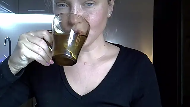 Lucky Anna online show from 02-10-26, 09:41