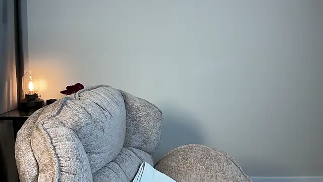 Snapshot of Julia_RL chatting on 03-19-25, 09:37 Julia RL online show from 03-19-25, 09:37