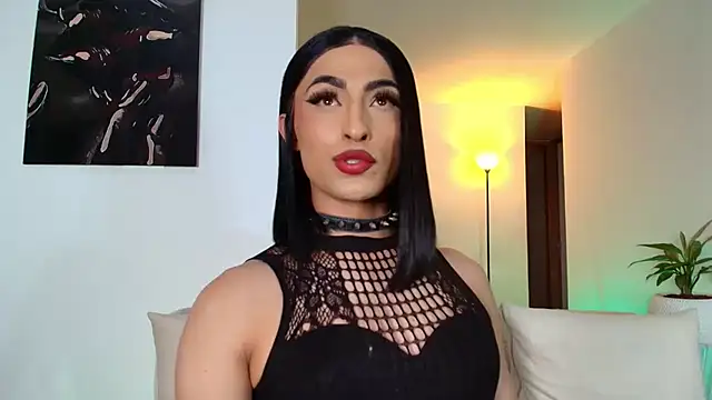 Snapshot of KarolPorttela chatting on 12-23-25, 12:19 KarolPorttela online show from 12-23-25, 12:19