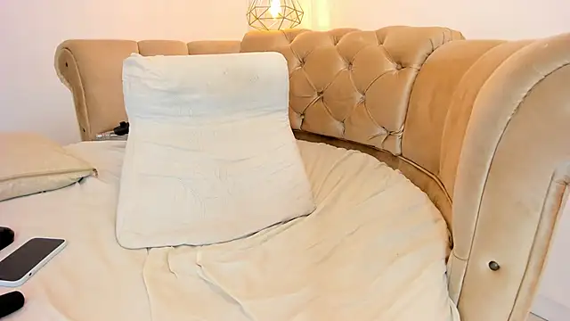 khloeblake online show from 02-26-25, 09:42