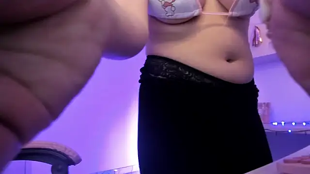 Snapshot of Francesca1_ chatting on 12-14-24, 09:45 Francesca1  online show from 12-14-24, 09:45