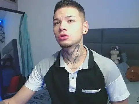Snapshot of MarceloMilk chatting on 10-14-25, 05:19 MarceloMilk online show from 10-14-25, 05:19