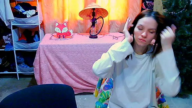 Snapshot of Ivy_Lester chatting on 01-05-25, 09:59 Ivy Lester online show from 01-05-25, 09:59