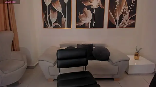 AlinaKravitz online show from 02-08-25, 11:44