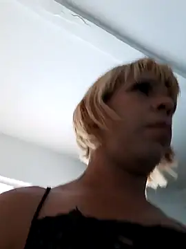 blondebitchlitle online show from 03-10-25, 08:45