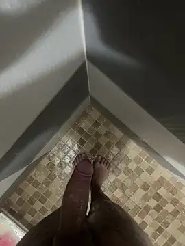 Snapshot of mylovetr1 chatting on 12-18-24, 07:04 mylovetr1 online show from 12-18-24, 07:04