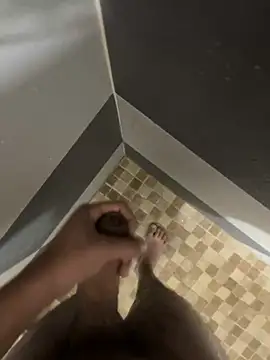 Snapshot of mylovetr1 chatting on 01-28-25, 03:57 mylovetr1 online show from 01-28-25, 03:57