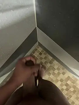 Snapshot of mylovetr1 chatting on 02-11-25, 05:58 mylovetr1 online show from 02-11-25, 05:58