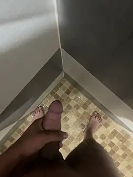 Snapshot of mylovetr1 chatting on 03-12-25, 07:02 mylovetr1 online show from 03-12-25, 07:02