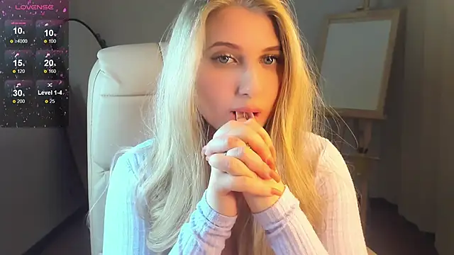 Evacadooo online show from 01-12-25, 11:50