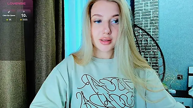 Evacadooo online show from 09-13-25, 02:11