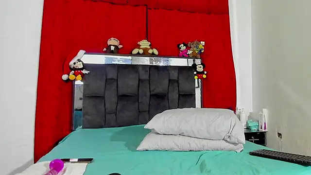 chloe vasquez710 online show from 01-04-25, 11:38