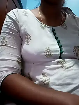 Snapshot of Tamillminnal chatting on 01-17-25, 10:22 Tamillminnal online show from 01-17-25, 10:22
