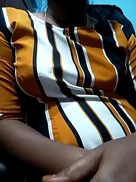 Snapshot of Tamillminnal chatting on 01-18-25, 10:06 Tamillminnal online show from 01-18-25, 10:06