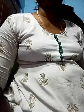Snapshot of Tamillminnal chatting on 01-20-25, 04:55 Tamillminnal online show from 01-20-25, 04:55