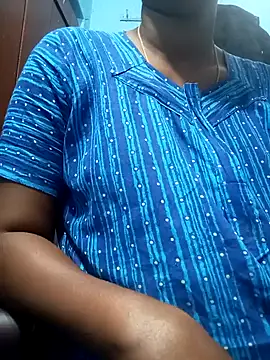 Snapshot of Tamillminnal chatting on 01-31-25, 09:59 Tamillminnal online show from 01-31-25, 09:59