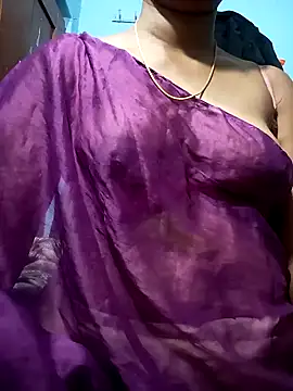 Snapshot of Tamillminnal chatting on 02-10-25, 01:11 Tamillminnal online show from 02-10-25, 01:11