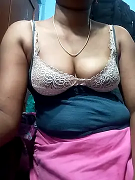 Snapshot of Tamillminnal chatting on 02-17-25, 08:52 Tamillminnal online show from 02-17-25, 08:52