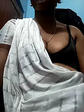 Snapshot of Tamillminnal chatting on 02-28-25, 06:32 Tamillminnal online show from 02-28-25, 06:32