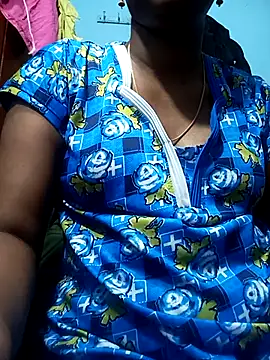 Snapshot of Tamillminnal chatting on 03-05-25, 01:06 Tamillminnal online show from 03-05-25, 01:06
