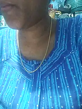 Snapshot of Tamillminnal chatting on 03-13-25, 05:39 Tamillminnal online show from 03-13-25, 05:39