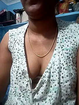 Snapshot of Tamillminnal chatting on 03-14-25, 04:43 Tamillminnal online show from 03-14-25, 04:43